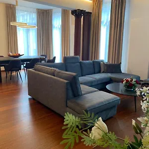 Botanique Airbnb, Apartment Antwerpen