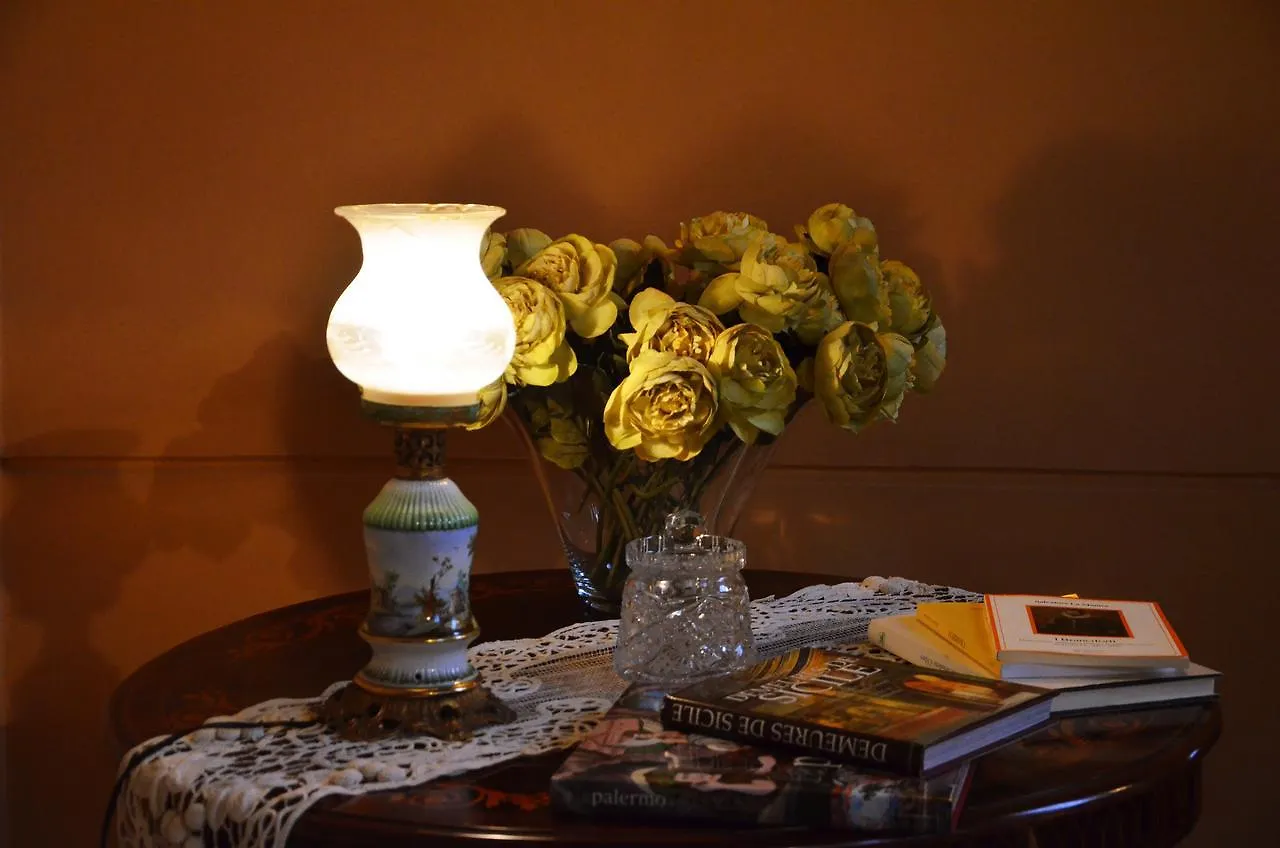 Ai Cartari Apartment Palermo 0*,  Italy